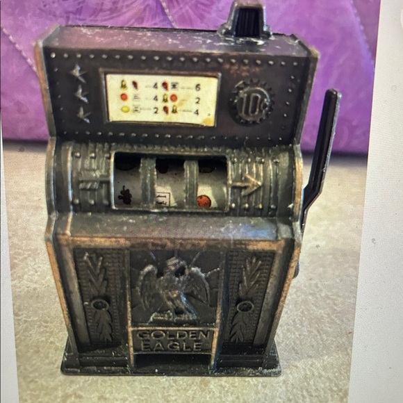 Other - Die Cast Pencil Sharpener Miniature Metal Golden Eagle Machine Vintage